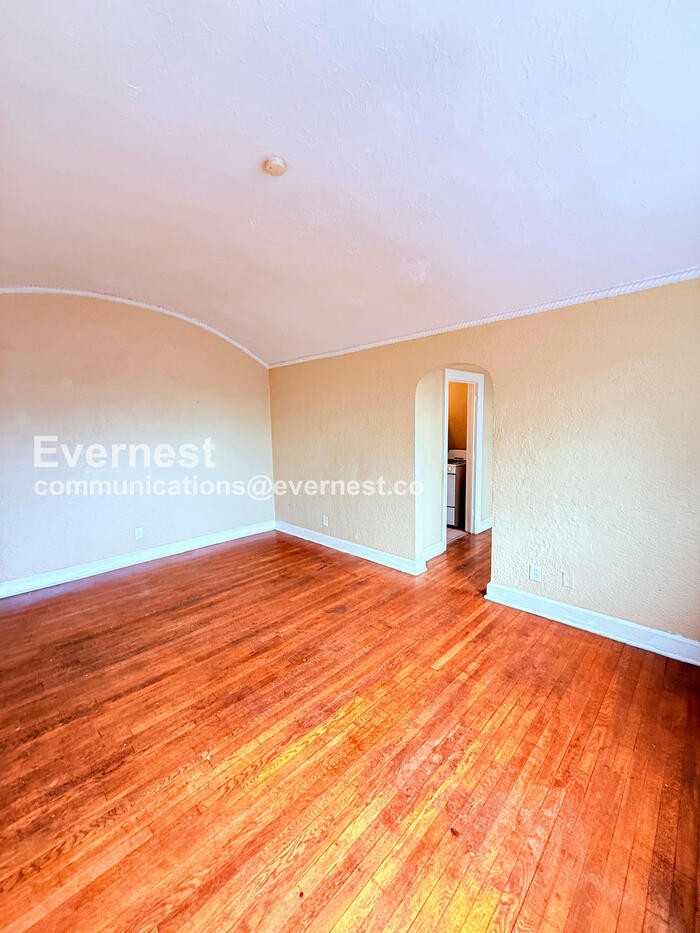 4203 Cortland St #7 - Photo 7 of 21