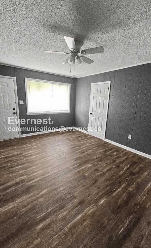 4922 Willow St #A - Photo 6 of 23