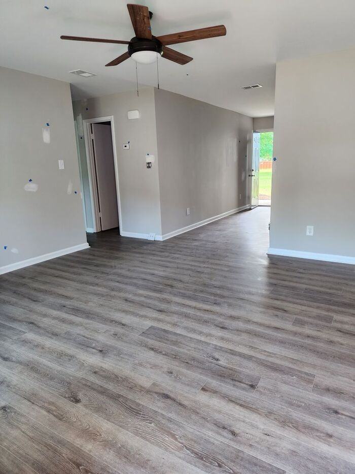 6469 Rockford Dr - Photo 2 of 8