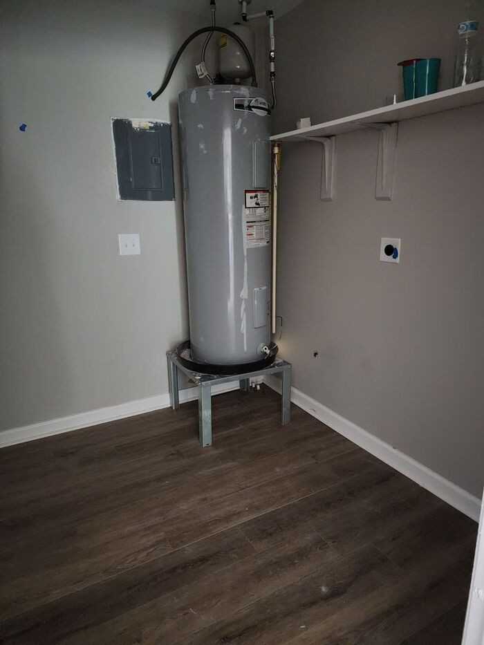 6469 Rockford Dr - Photo 4 of 8