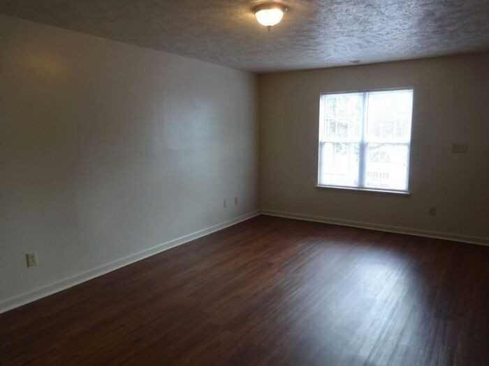 914 Pedro Dr - Photo 4 of 9