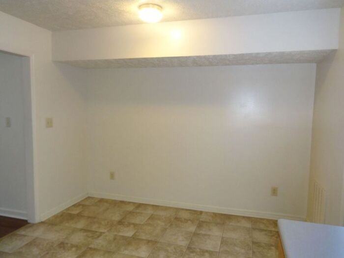 936 Pedro Dr - Photo 5 of 10