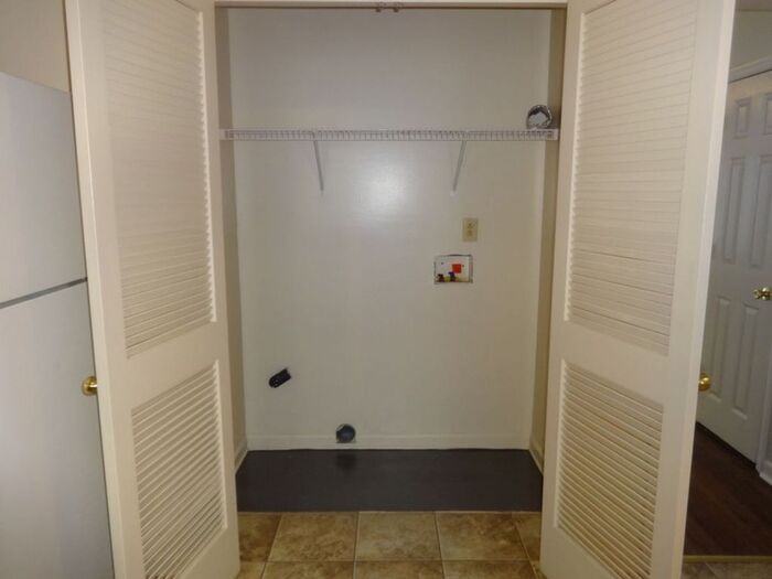 936 Pedro Dr - Photo 6 of 10