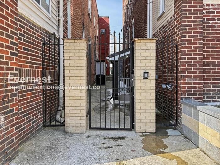 2438 Callow Ave - Photo 2 of 24