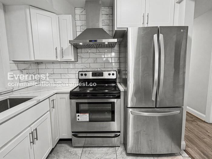 2438 Callow Ave - Photo 4 of 24