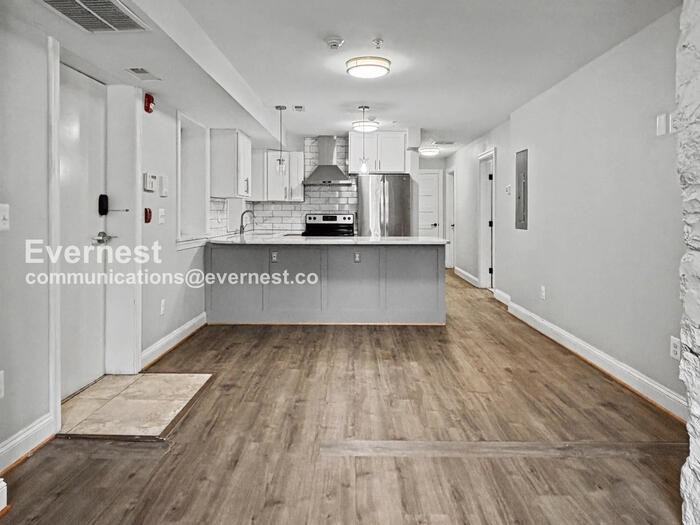 2438 Callow Ave - Photo 6 of 24