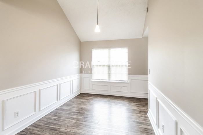 2532 Brookgate Xing - Photo 7 of 23