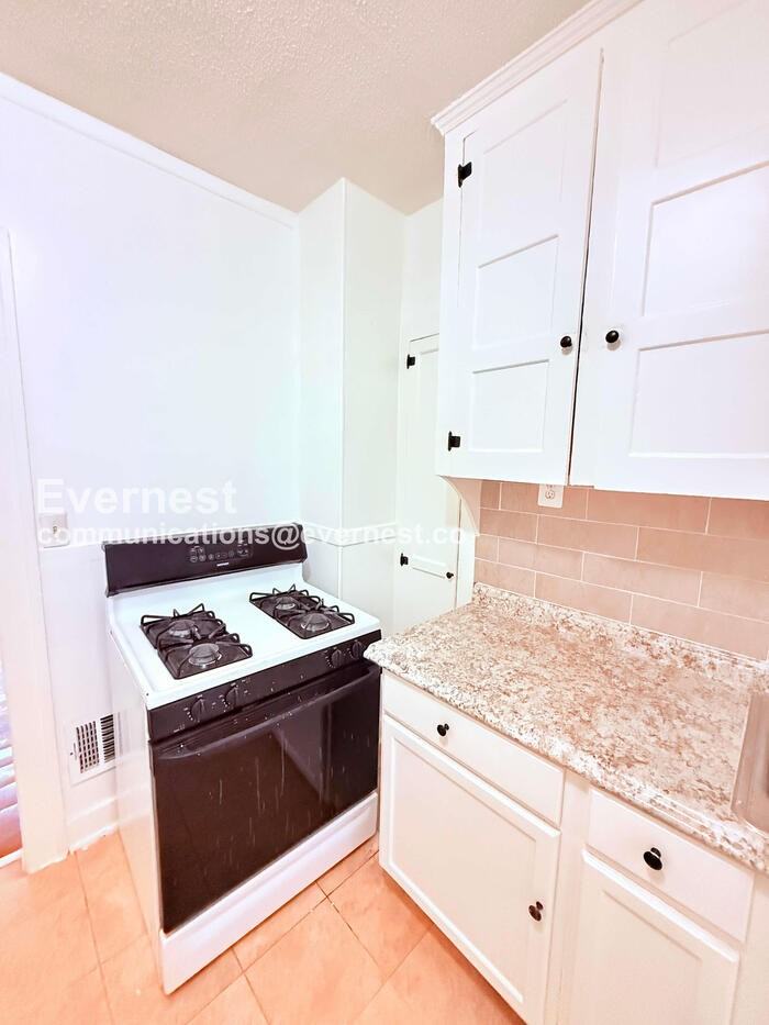 12019 Stoepel St - Photo 2 of 27