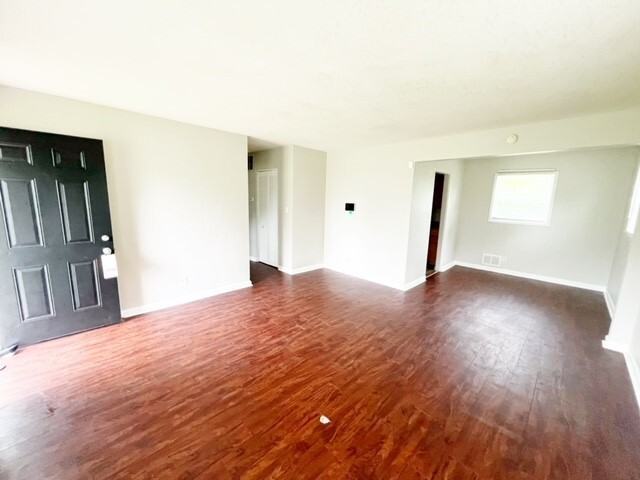 4206 N Whittier Pl - Photo 4 of 9