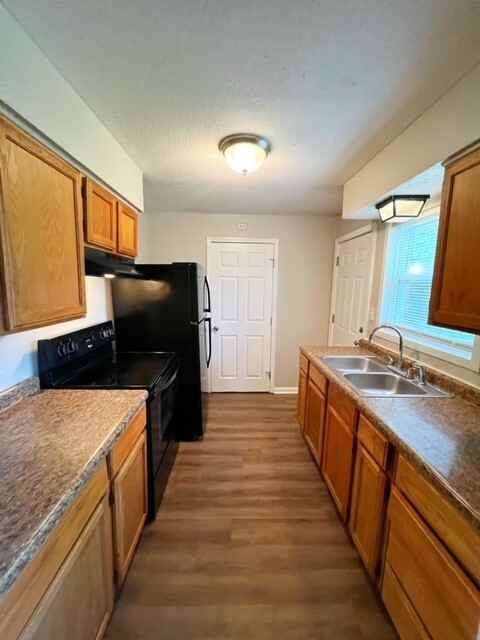 4206 N Whittier Pl - Photo 5 of 9