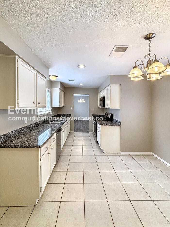 2426 Tall Ships Dr - Photo 6 of 29