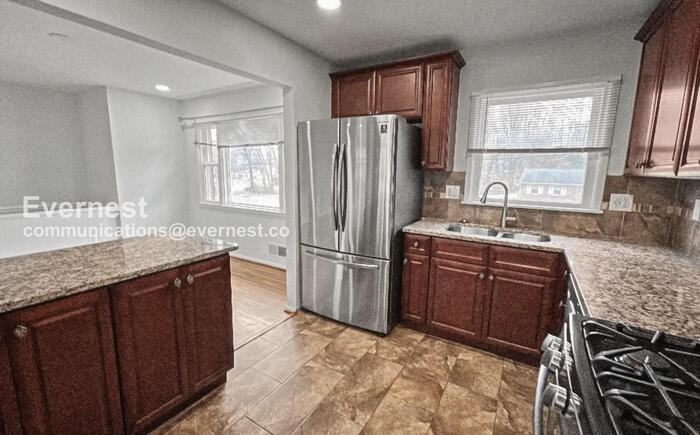 5608 Heming Ave - Photo 3 of 31