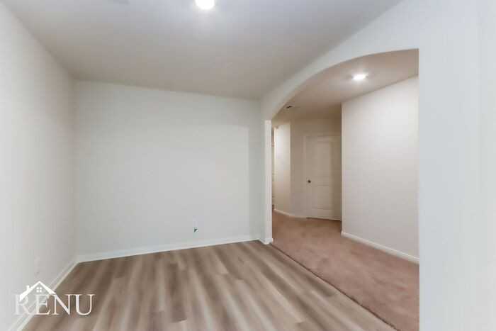 10474 Sweetwater Creek Dr - Photo 6 of 19