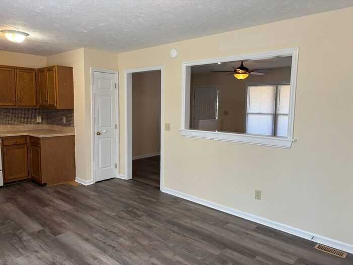 3816 Hagge St - Photo 7 of 14