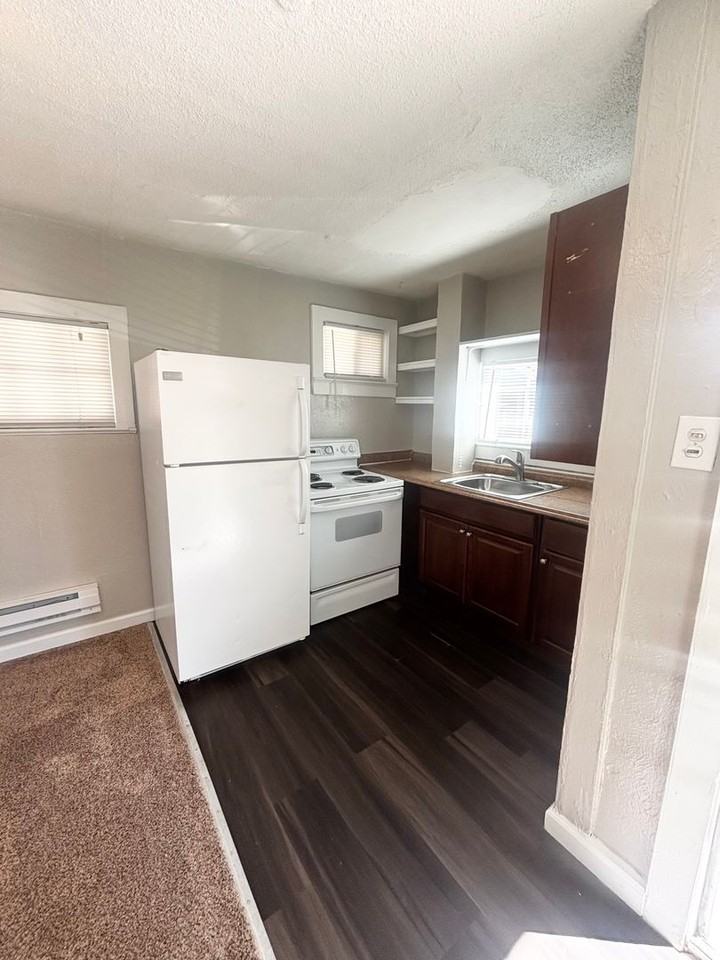 3428 W Colorado Ave #3 - Photo 2 of 16