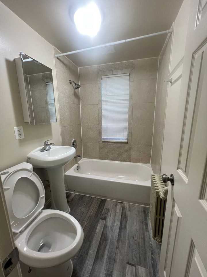 1615 1615 Olive St SE - Photo 6 of 8