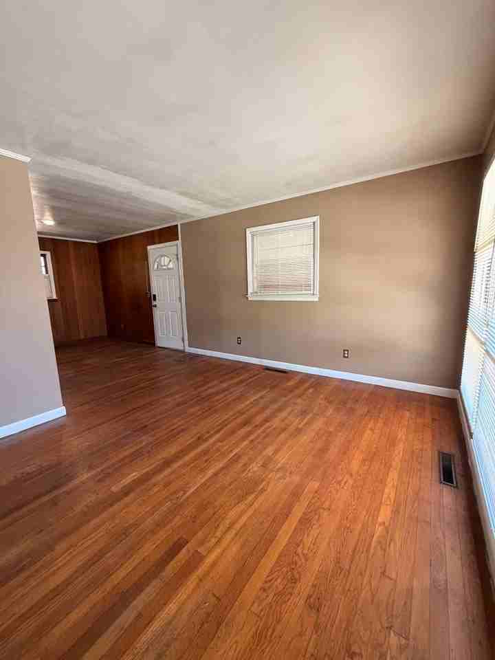 219 Summer Hill Rd - Photo 2 of 8