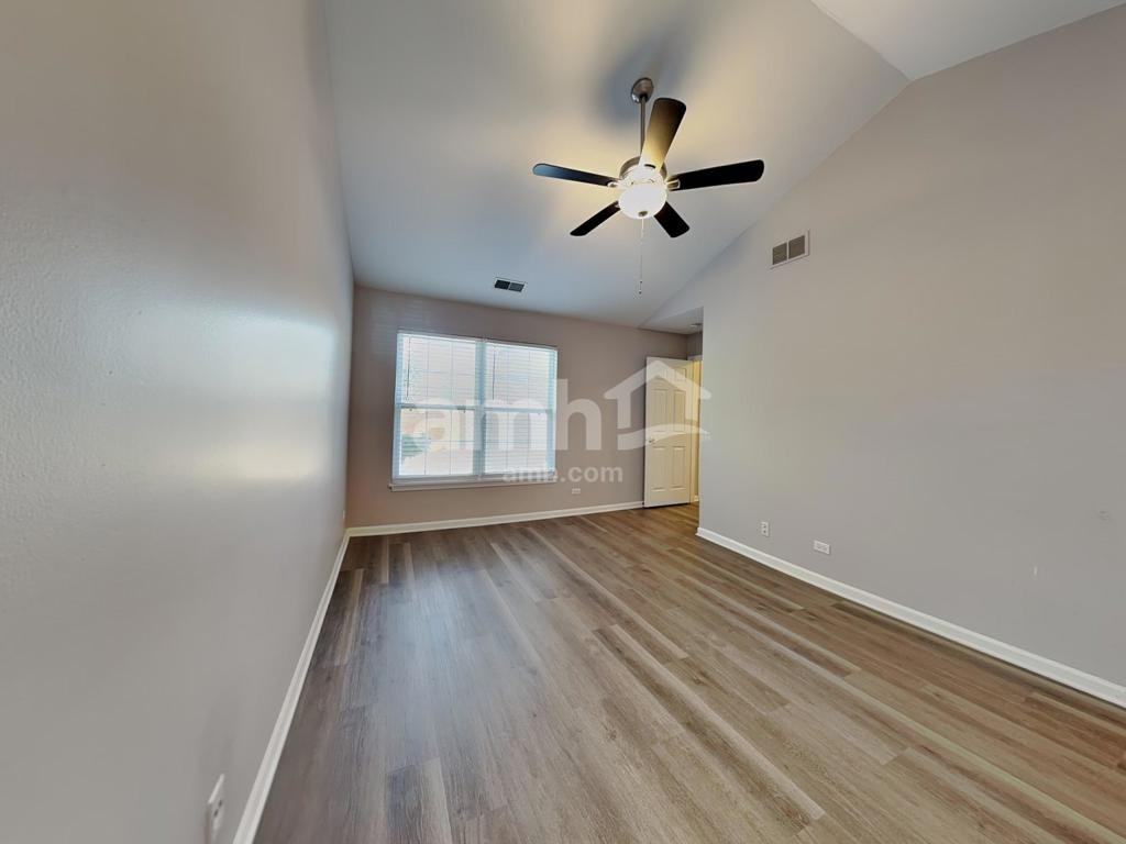 2992 Waters Edge Cir #NA - Photo 7 of 19