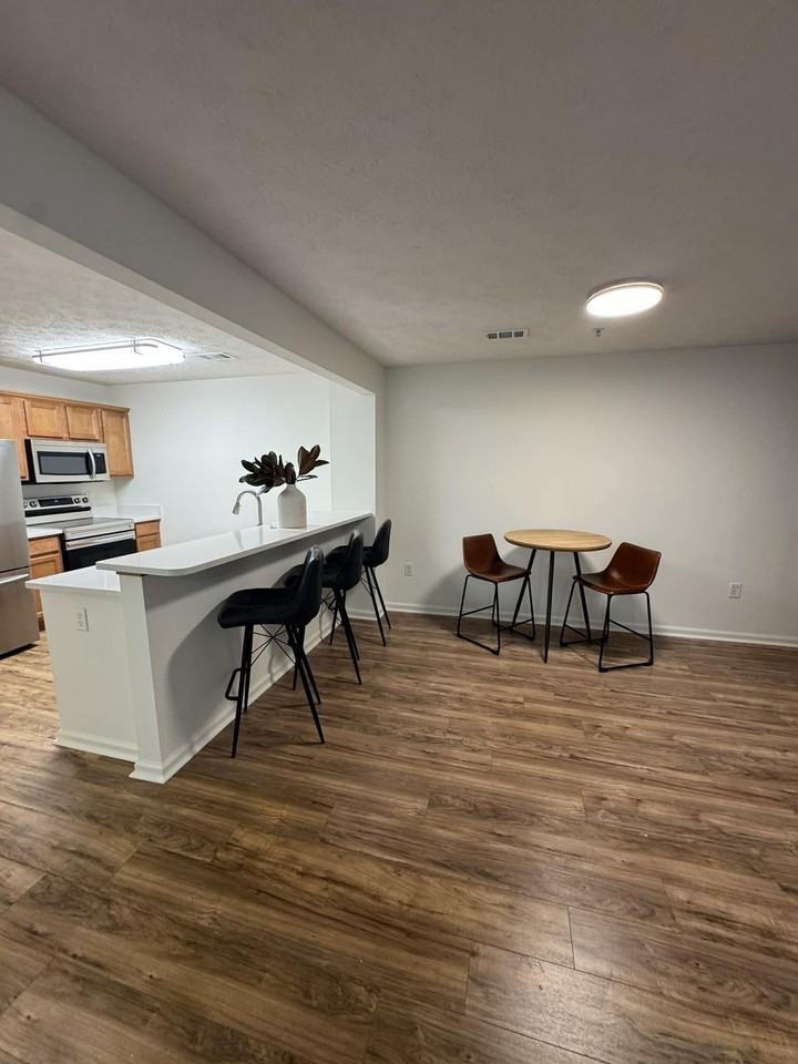 340 N Donahue Dr #A103 - Photo 2 of 14