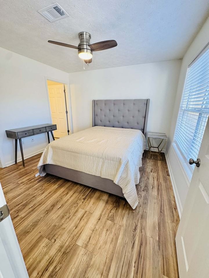 340 N Donahue Dr #A103 - Photo 4 of 14