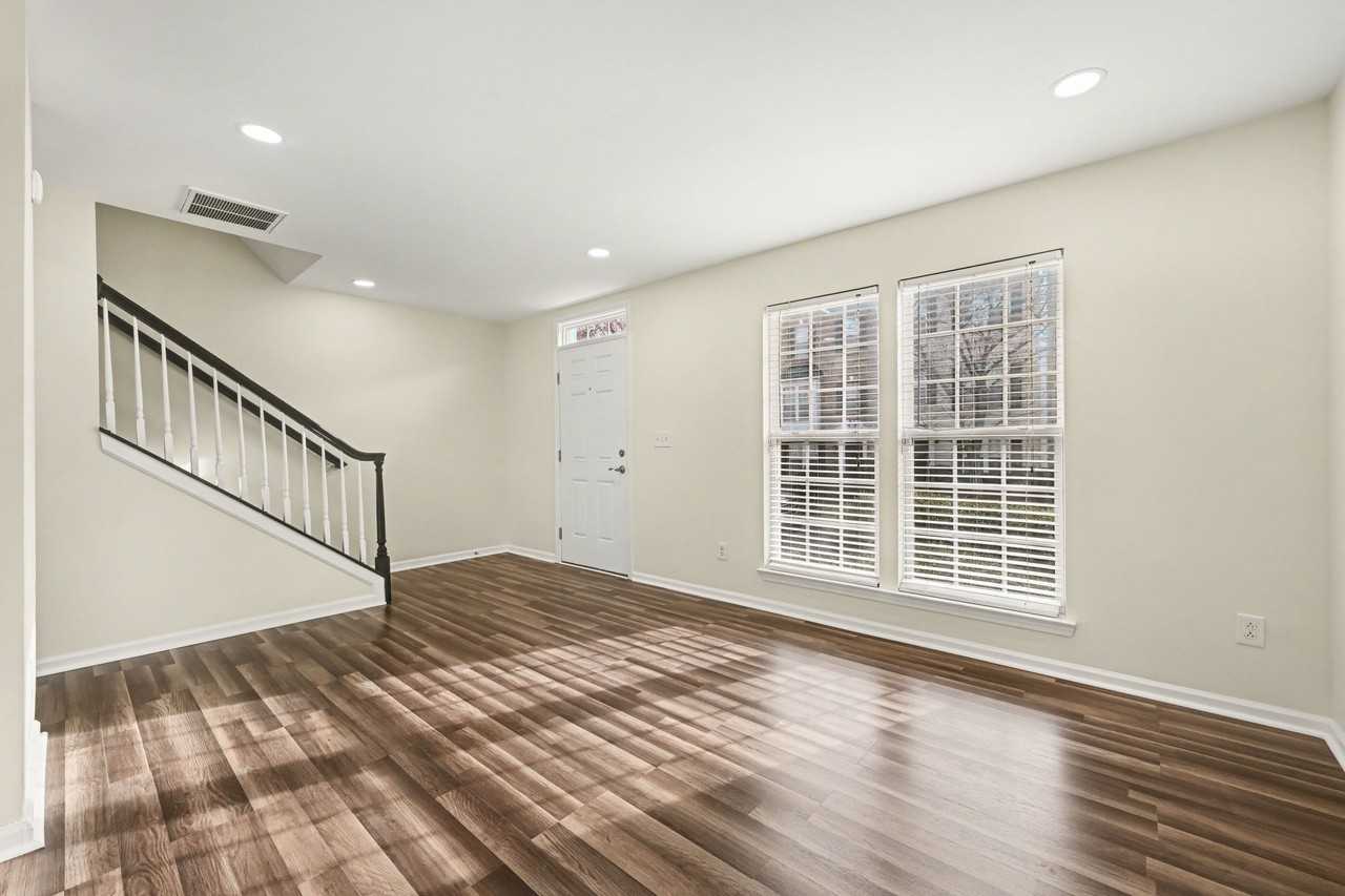 11712 Fiddlers Roof Ln #11712 - Photo 4 of 28