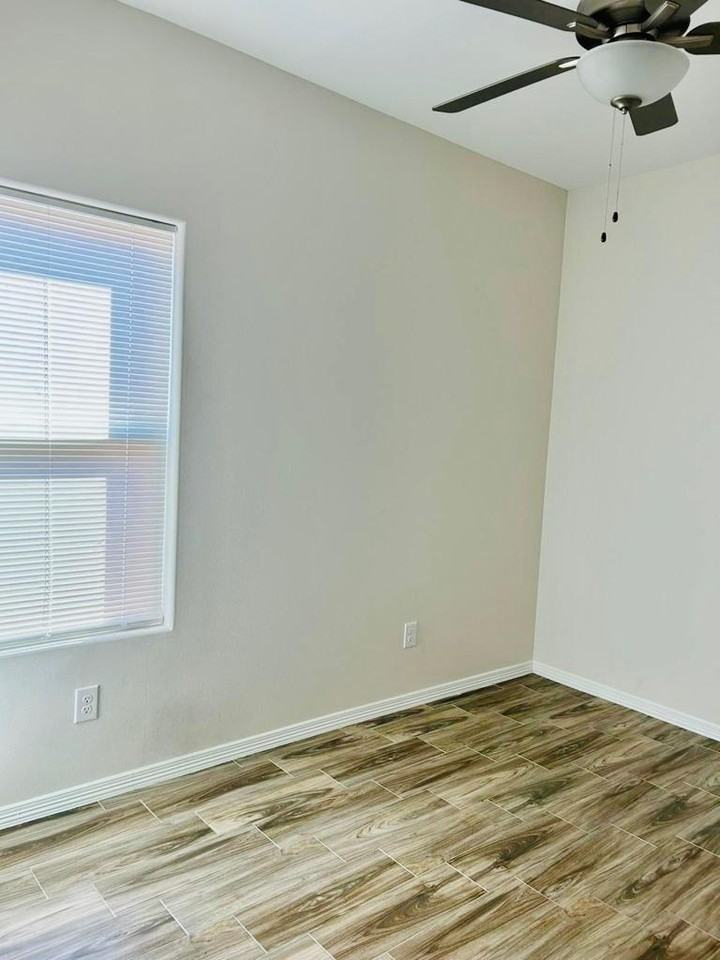 4904 N Crown Pt #2 - Photo 3 of 7