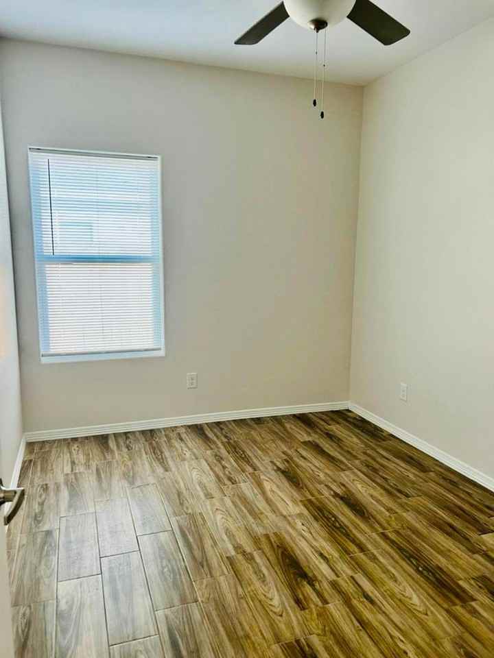 4904 N Crown Pt #2 - Photo 4 of 7