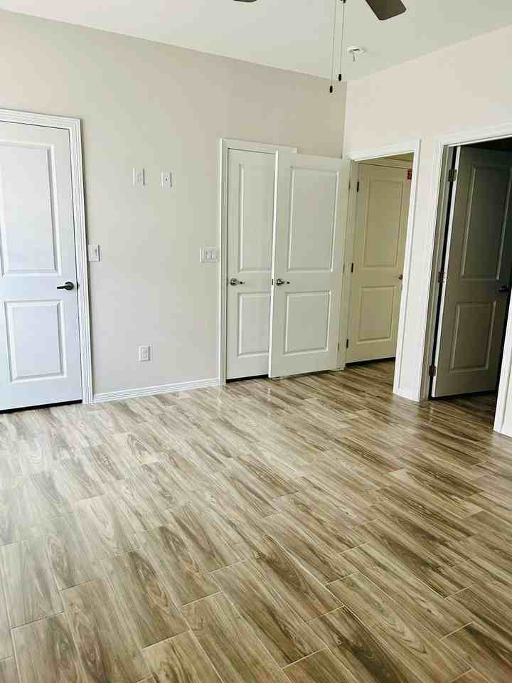 4904 N Crown Pt #2 - Photo 7 of 7