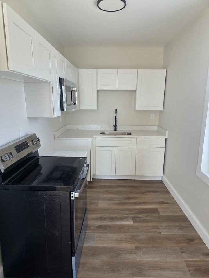 58 Downing St #2E - Photo 7 of 10