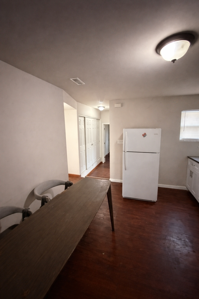 6043 Vine St #2 - Photo 3 of 8