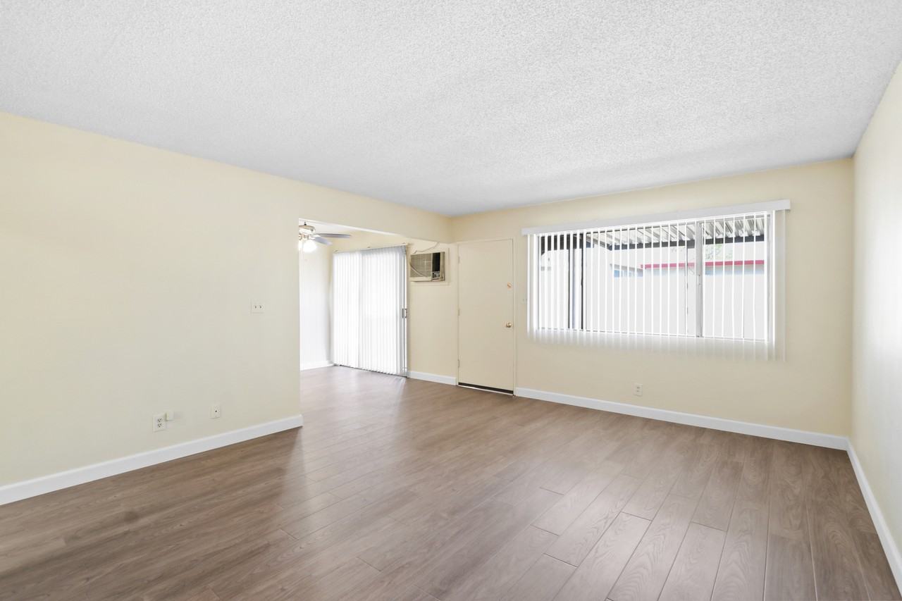 1204 W J St #3 - Photo 4 of 11