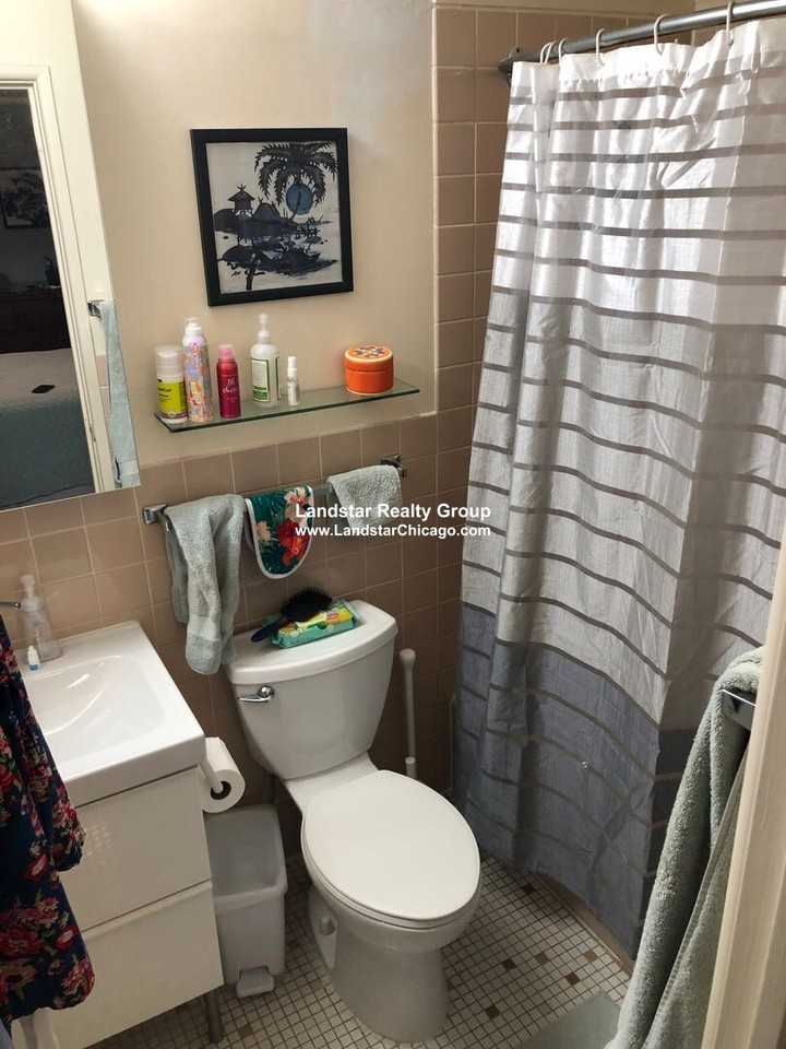 1326 Chicago Ave #404 - Photo 6 of 14