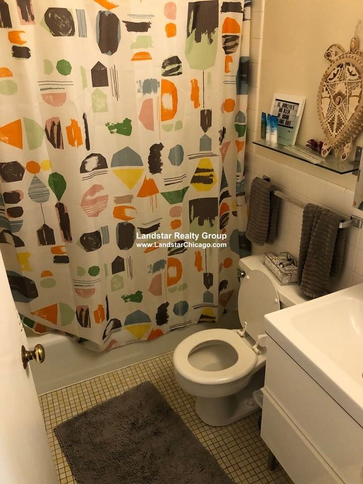 1326 Chicago Ave #404 - Photo 7 of 14