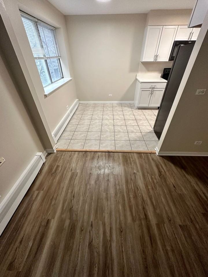 7334 N Ridge Blvd #207 - Photo 7 of 12
