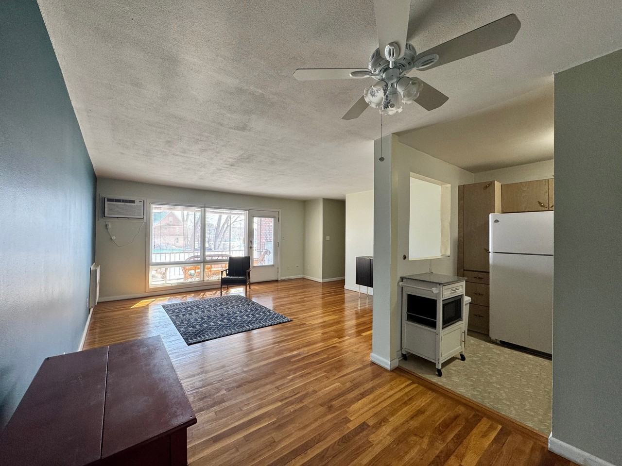 32 Park Avenue Ct #3 - Photo 3 of 17