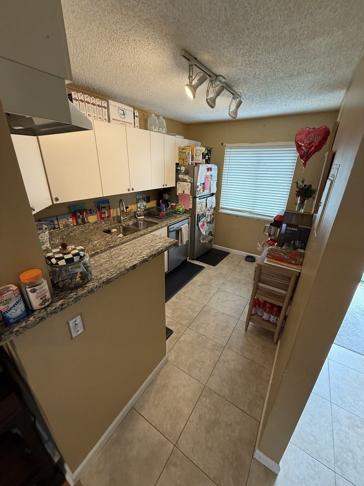 193 114th Ave Ne #193 - Photo 5 of 14