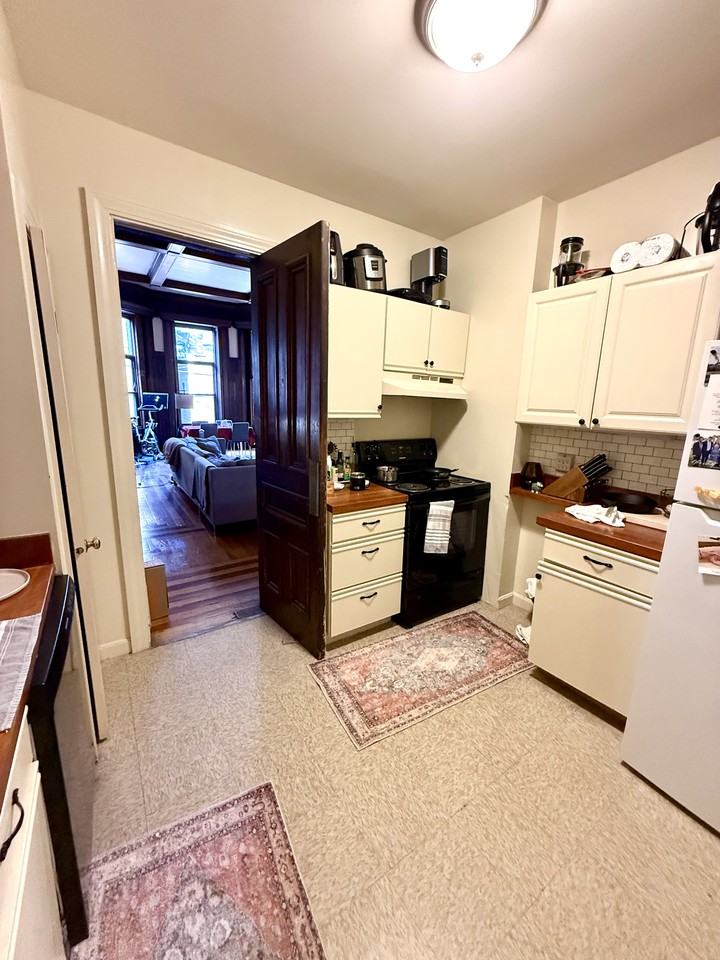 317 Commonwealth Ave #1R - Photo 7 of 15