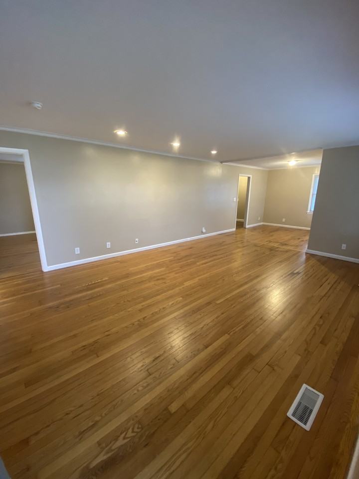 1901 Crestview Dr #NA - Photo 2 of 22