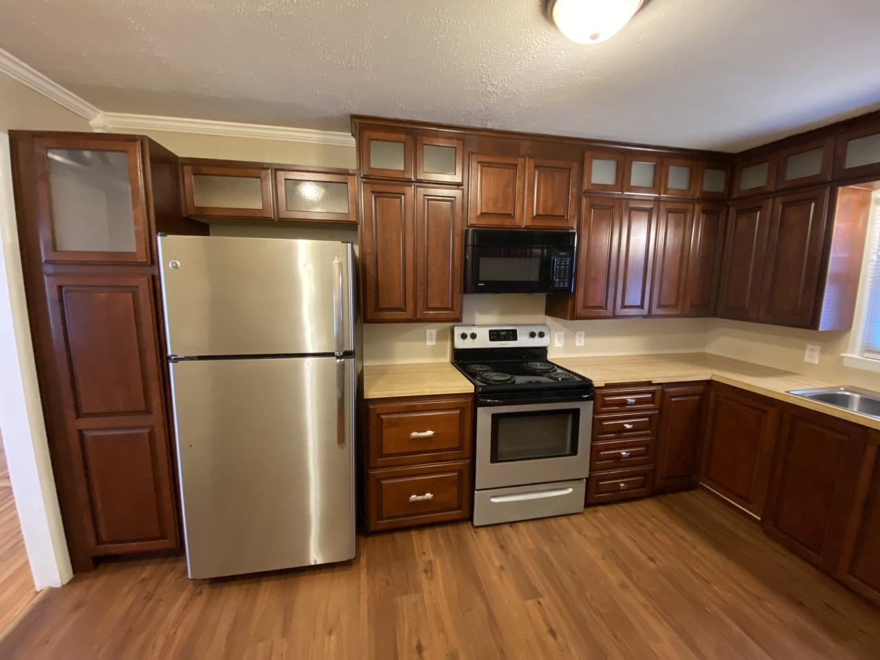 1901 Crestview Dr #NA - Photo 5 of 22