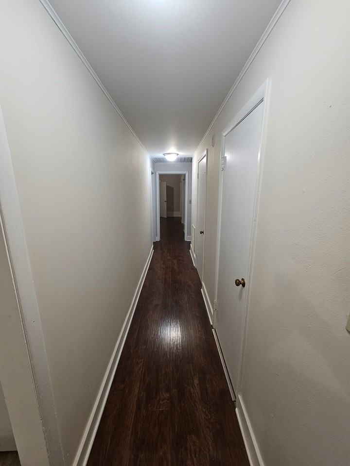 211 S Main St #1-2 - Photo 5 of 6