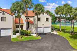 featured image of 18 Via De Casas Sur #205