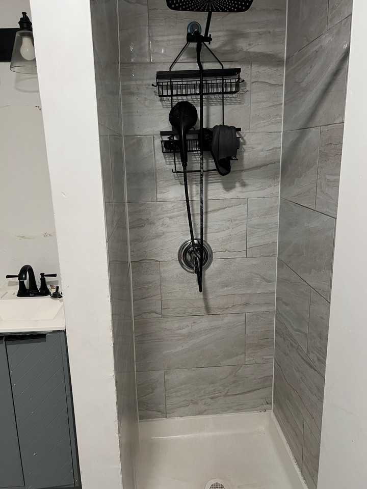 150 Court St #1 - Photo 4 of 6