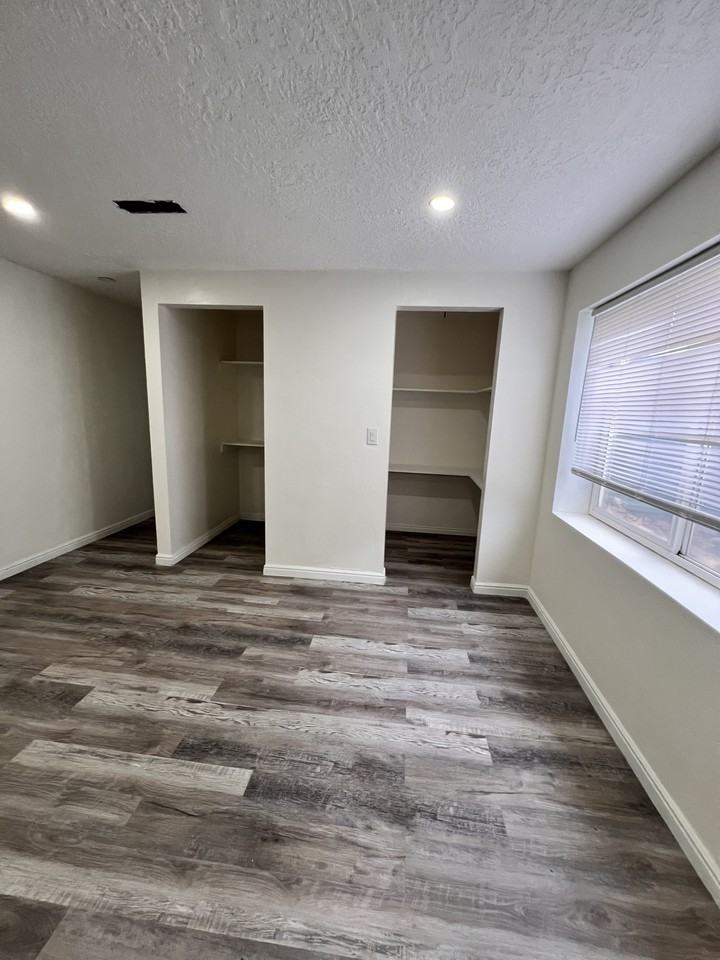 4904 W Wild Acres Dr #2 - Photo 4 of 16
