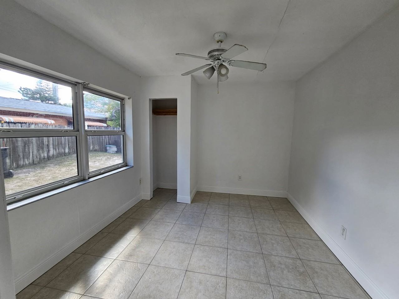 1610 Nw 9th Ave #1610 - Photo 4 of 9