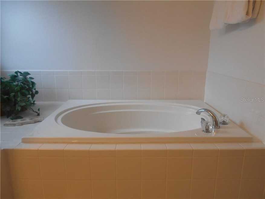 205 Golf Aire Blvd #NA - Photo 5 of 12