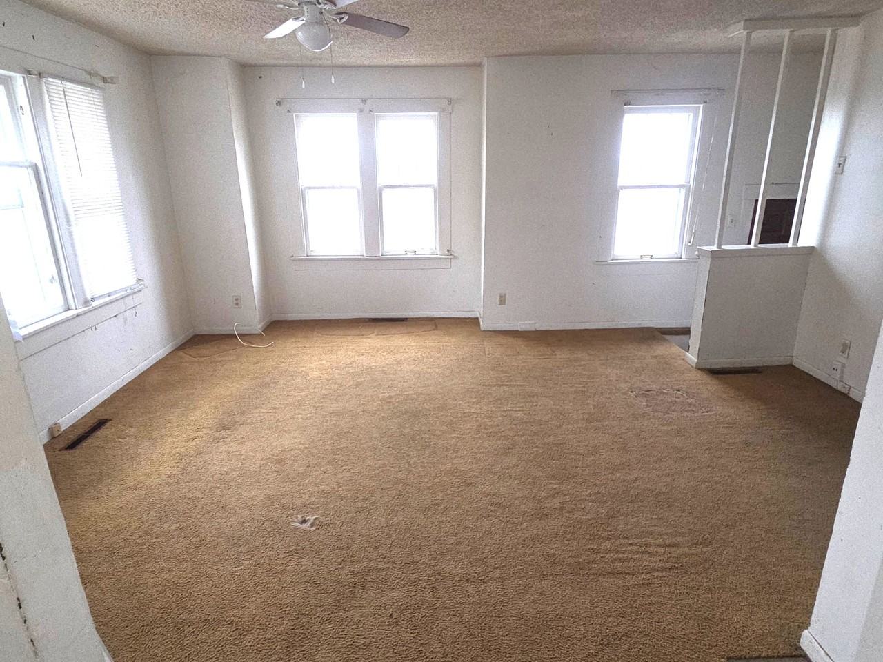 1304 E Lawrence St #NA - Photo 6 of 22