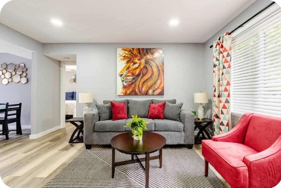 2213 E 7th St #101 - Photo 5 of 11