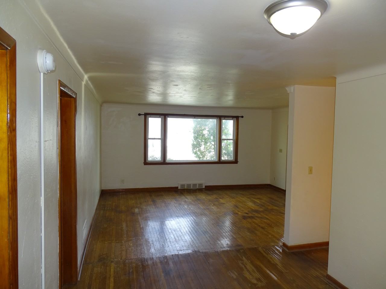 603 W Maumee St #1 - Photo 3 of 10