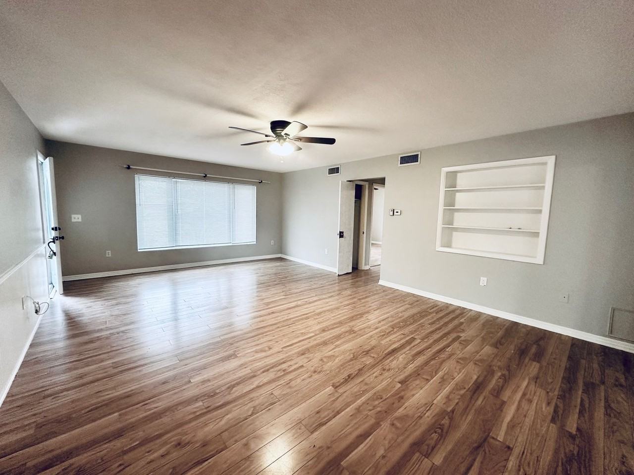 1619 Pinewood Dr - Photo 5 of 16