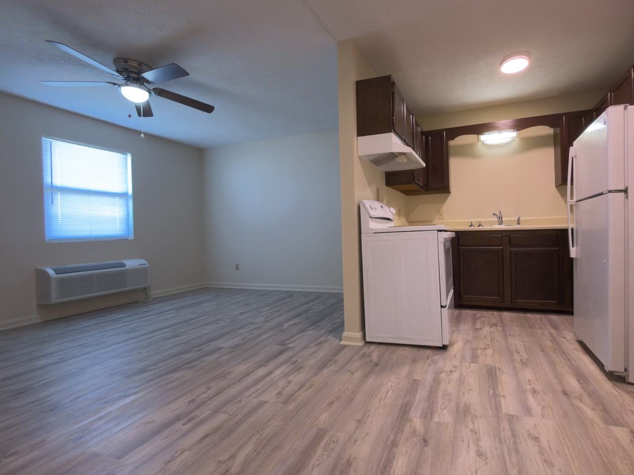 4625 Towne Square Ct #11 - Photo 2 of 9